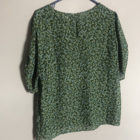 Half sleeve floral blouse - Picture 3 of 3